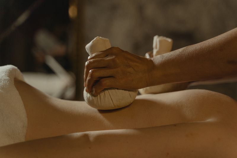Hương Spa (90')